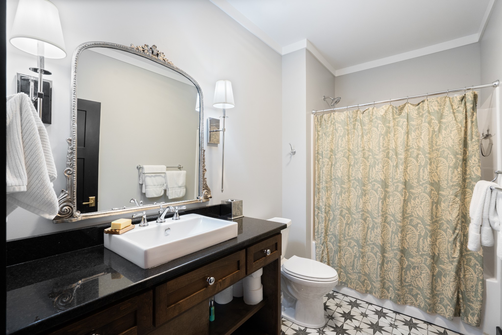 170 Rodeo Drive Columbia, TN 38401 - Photo 25 of 60 a bathroom with a sink and a mirror