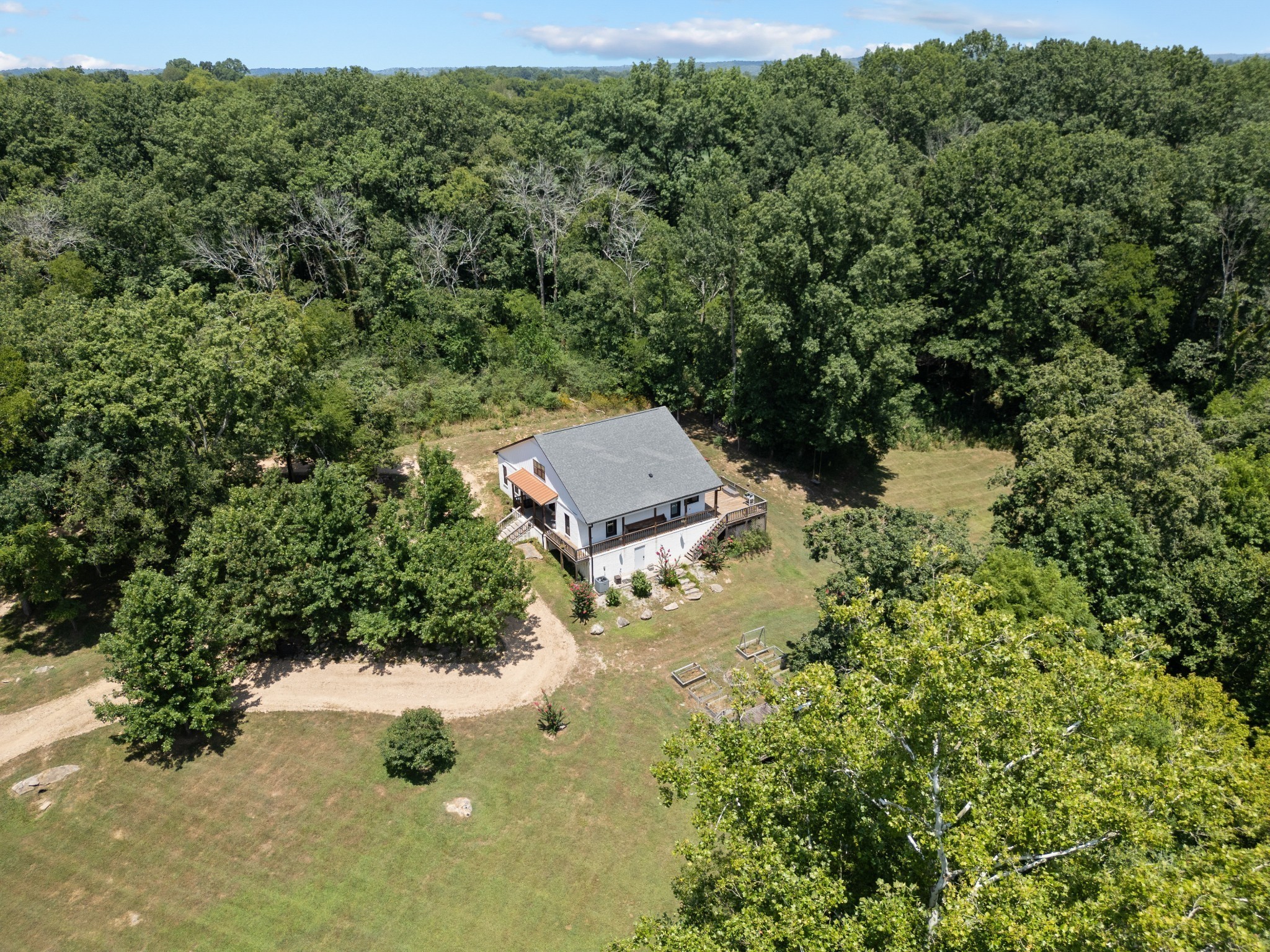 170 Rodeo Drive Columbia, TN 38401 - Photo 45 of 60 an aerial view of a house with a yard