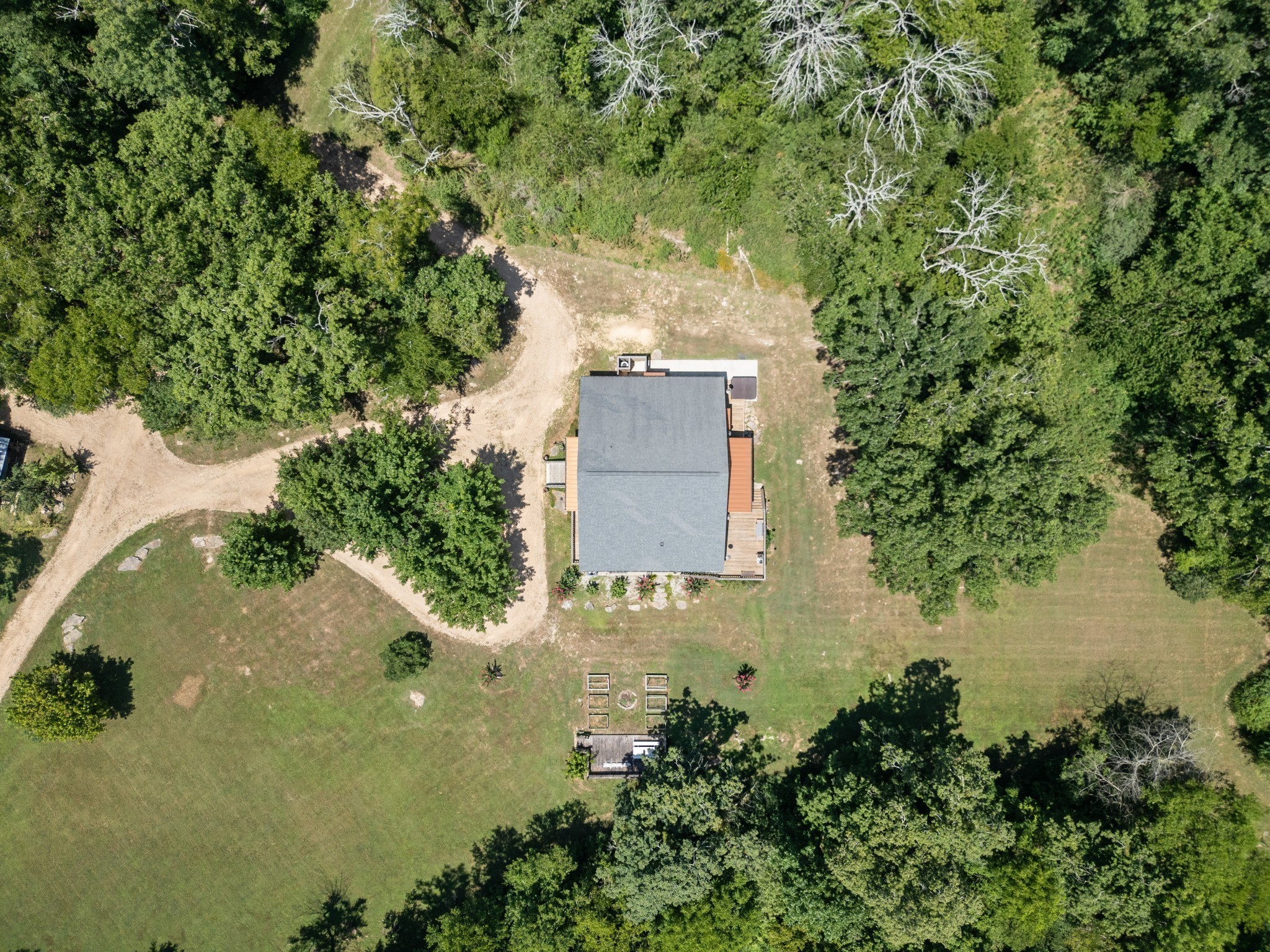 170 Rodeo Drive Columbia, TN 38401 - Photo 46 of 60 an aerial view of a house with a yard