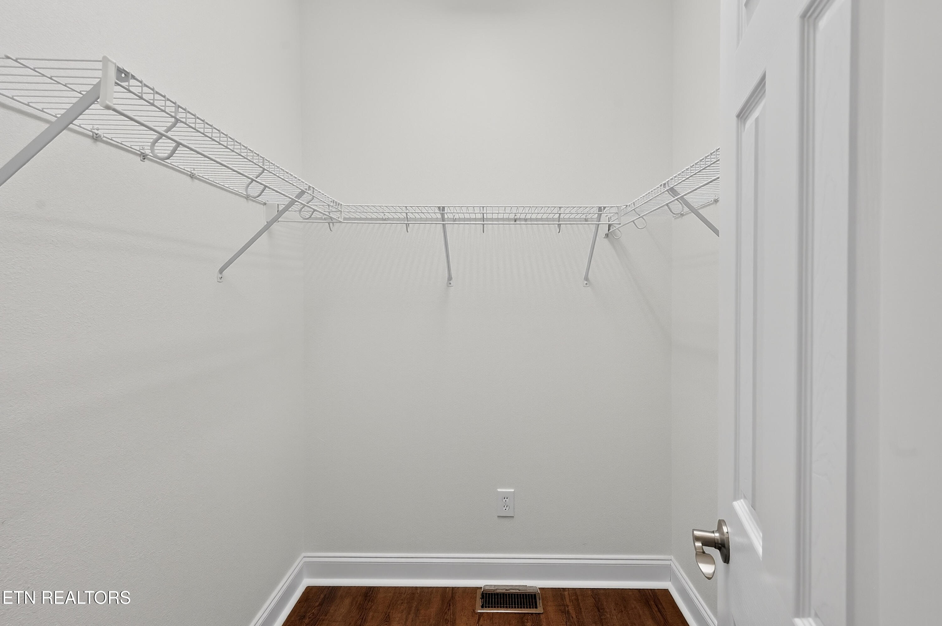 110 St James Lane Clinton, TN 37716 - Photo 28 of 60 Walk-in closet 1