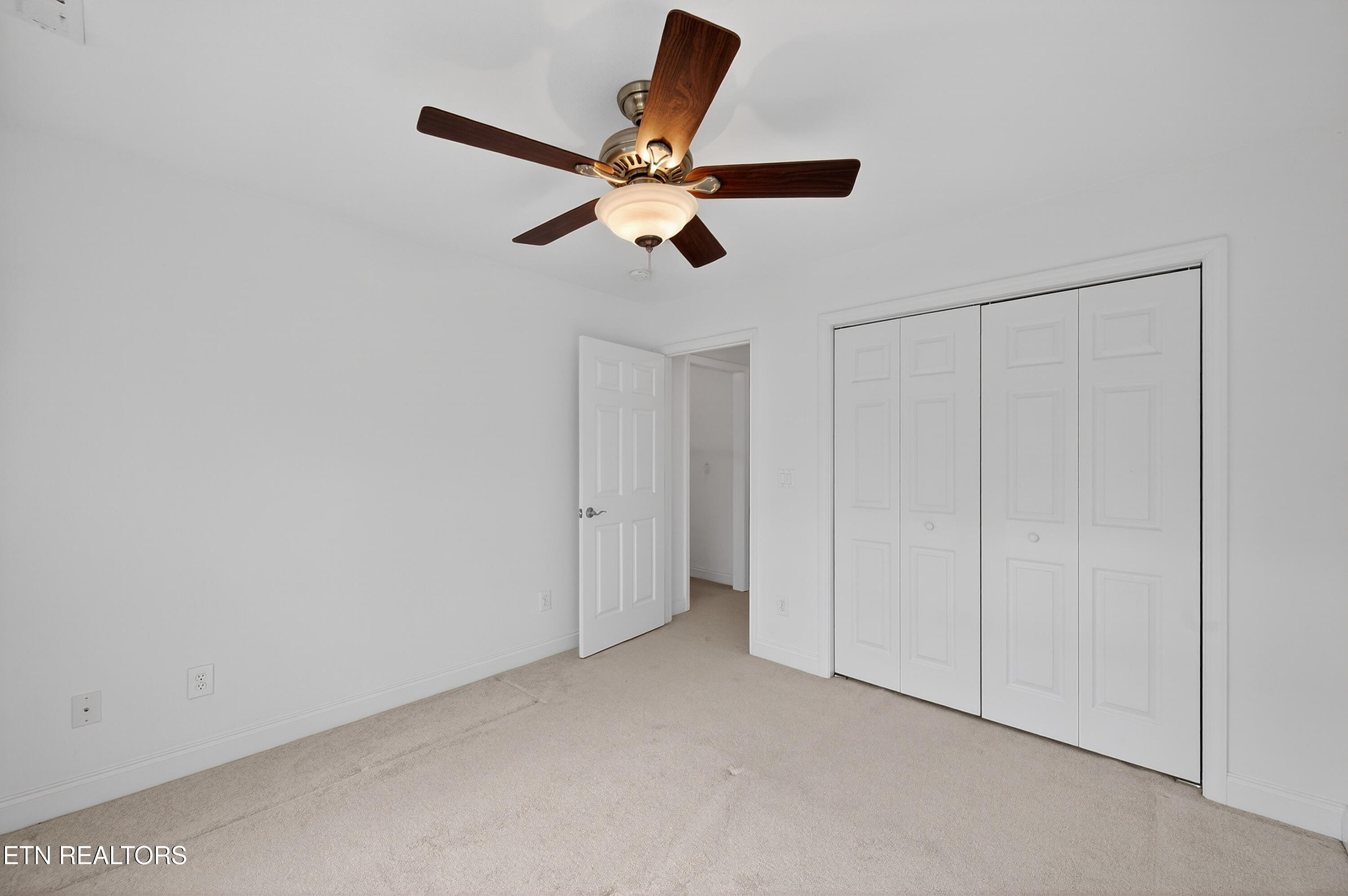 110 St James Lane Clinton, TN 37716 - Photo 36 of 60 Bedroom 3