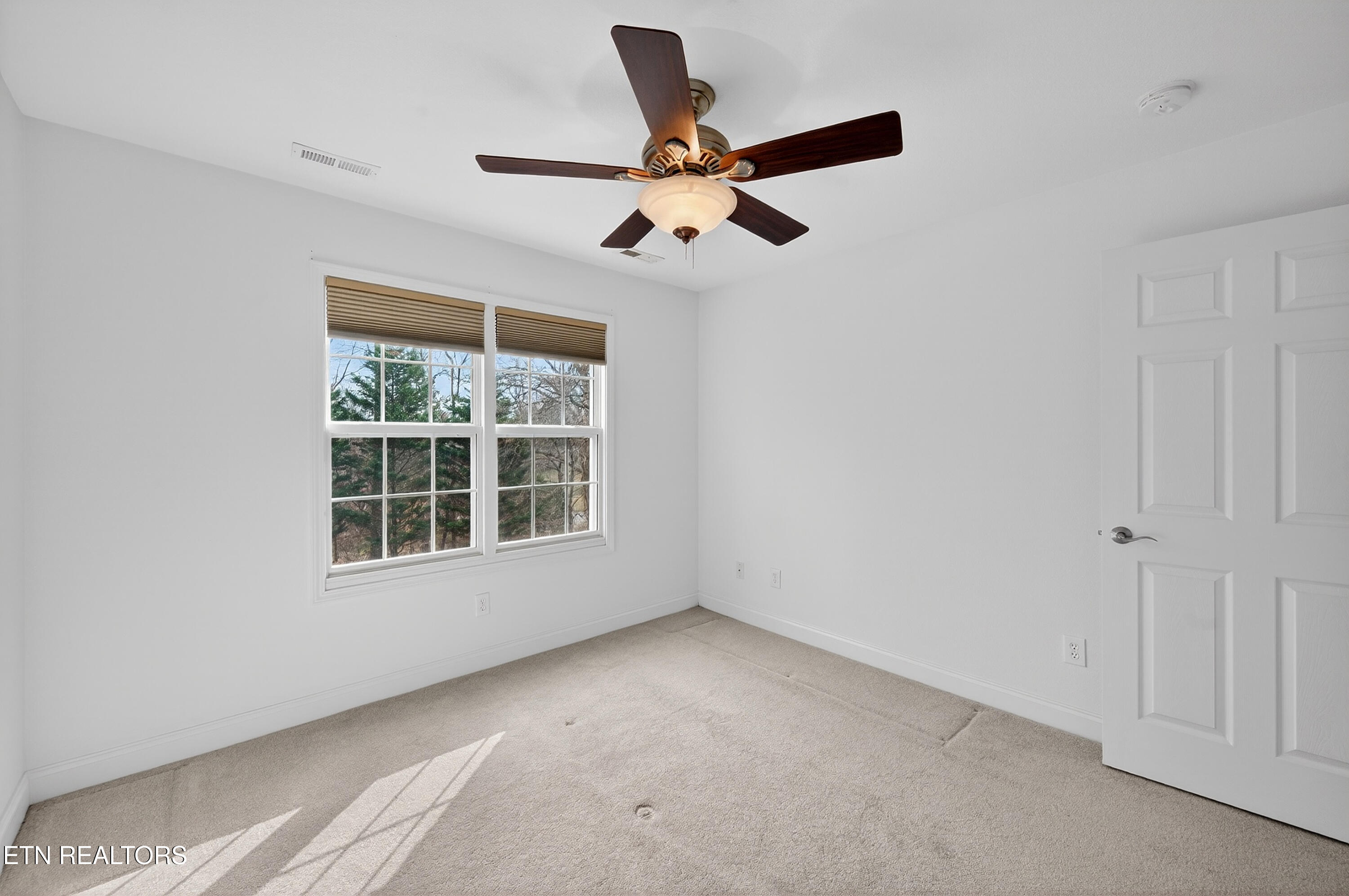 110 St James Lane Clinton, TN 37716 - Photo 37 of 60 Bedroom 3