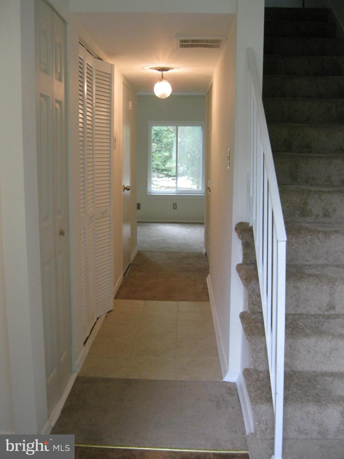 9451 Horizon Run Road, Unit 8E Gaithersburg, MD 20886 - Photo 23 of 30 Hallway
