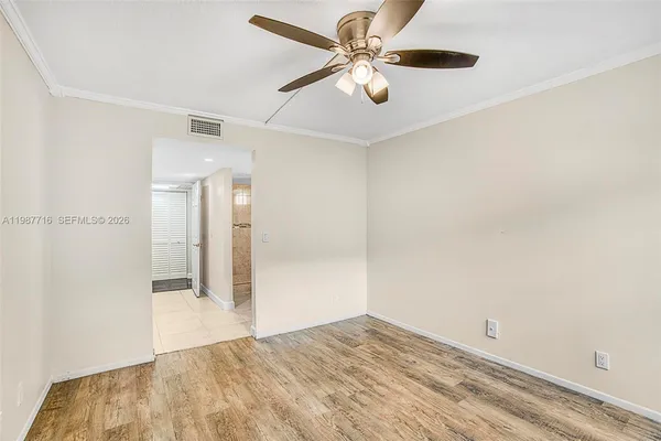 $2,000 | 9450 Live Oak Place, Unit 102, Davie, FL 33324