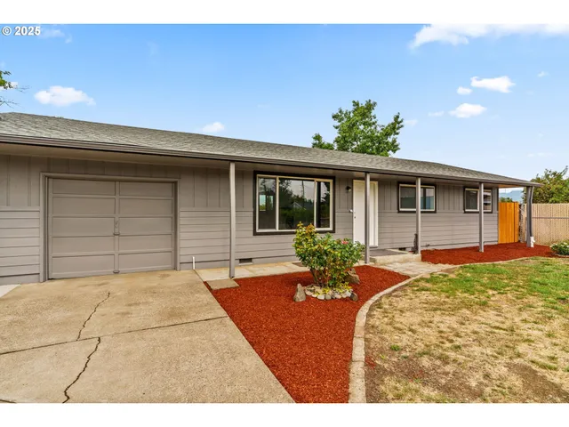 $456,000 | 306 Broadway Street, Springfield, OR 97477