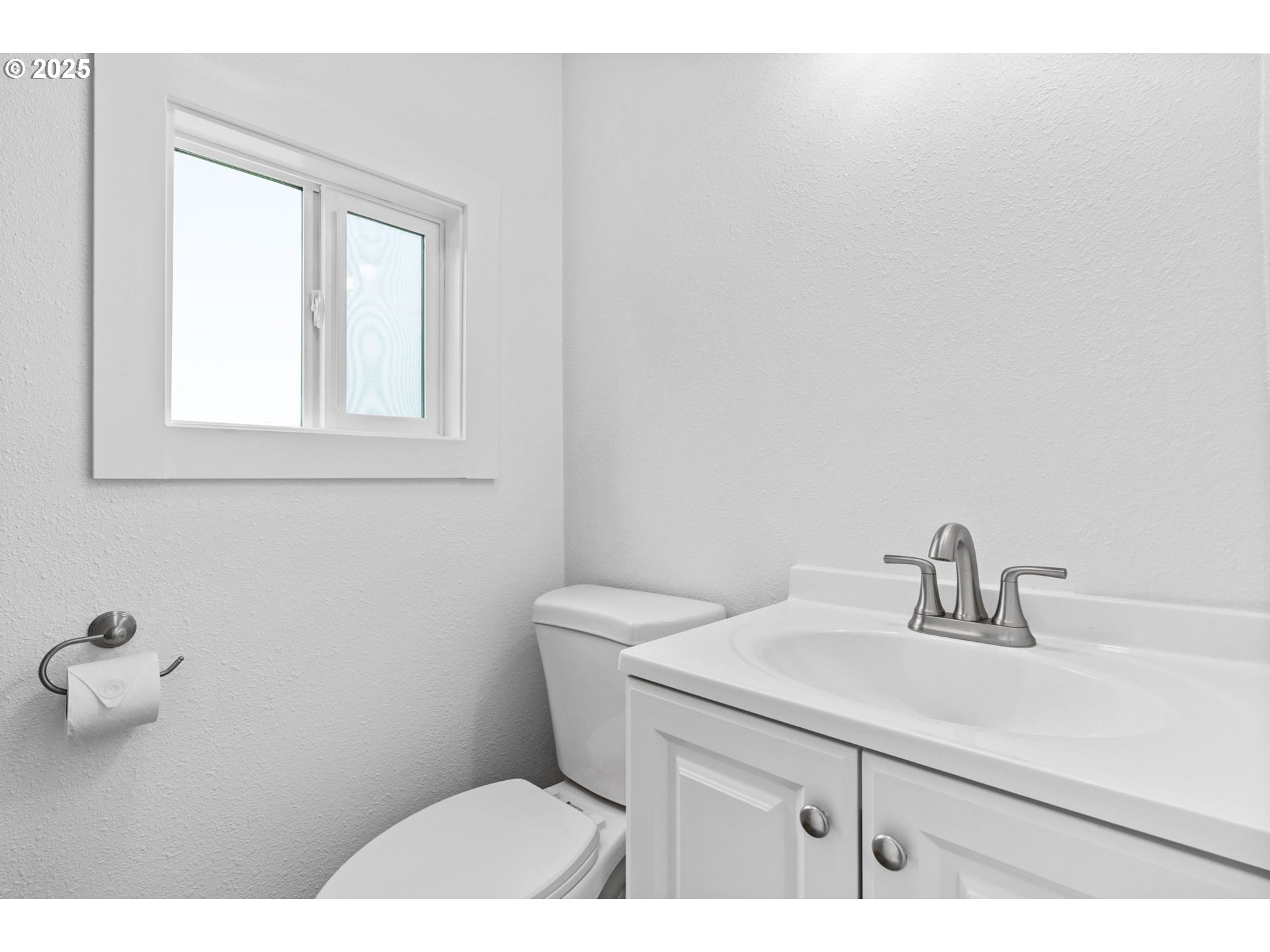 306 Broadway Street Springfield, OR 97477 - Photo 12 of 29