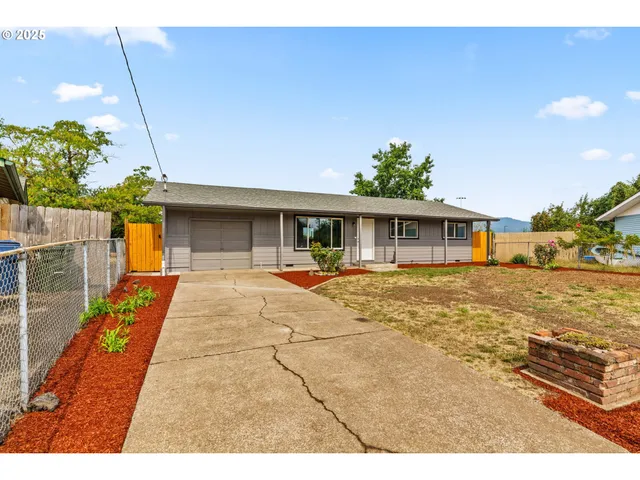 $456,000 | 306 Broadway Street, Springfield, OR 97477