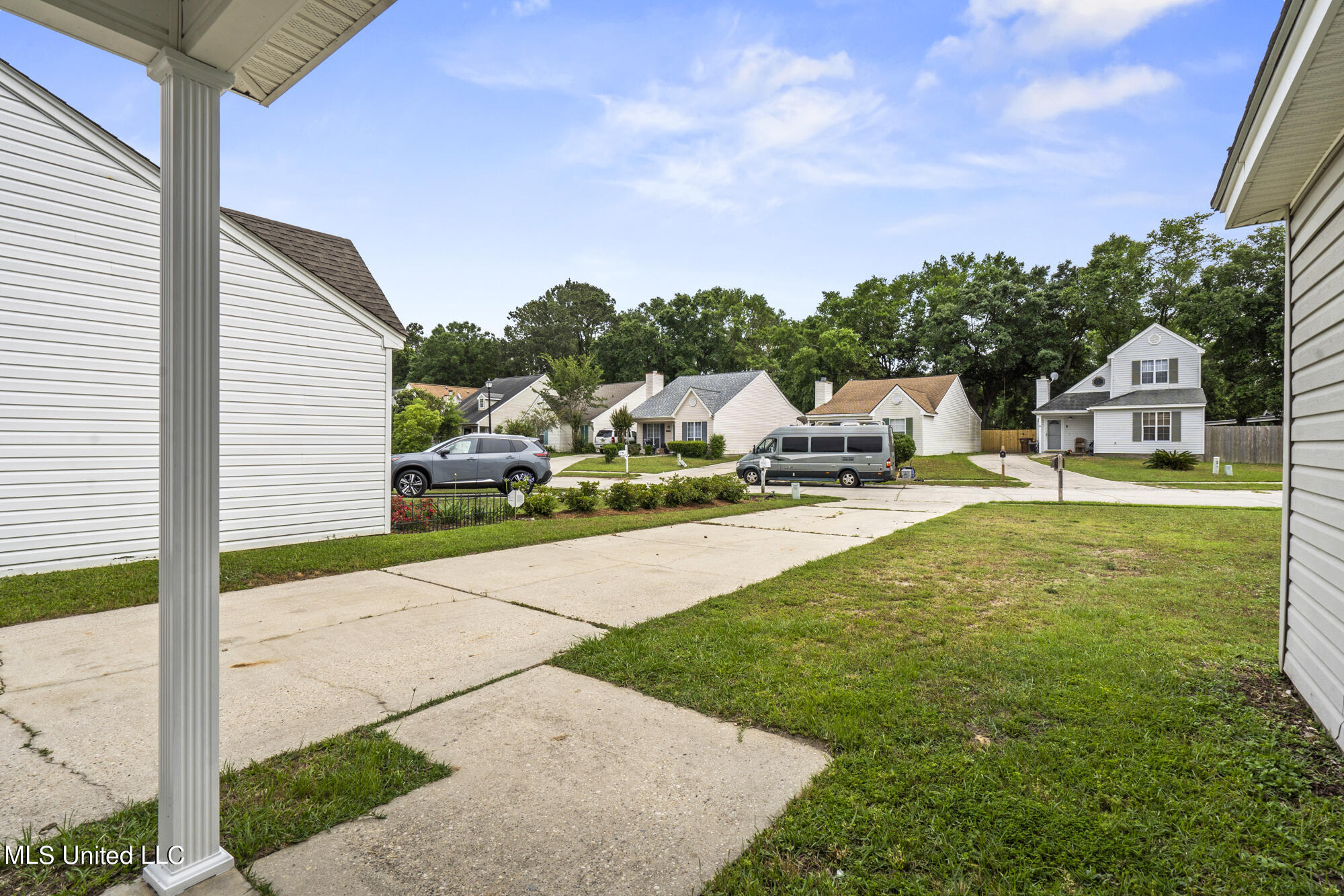 2392 Carter Road Biloxi, MS 39531 - Photo 3 of 21 ghubphoto_003