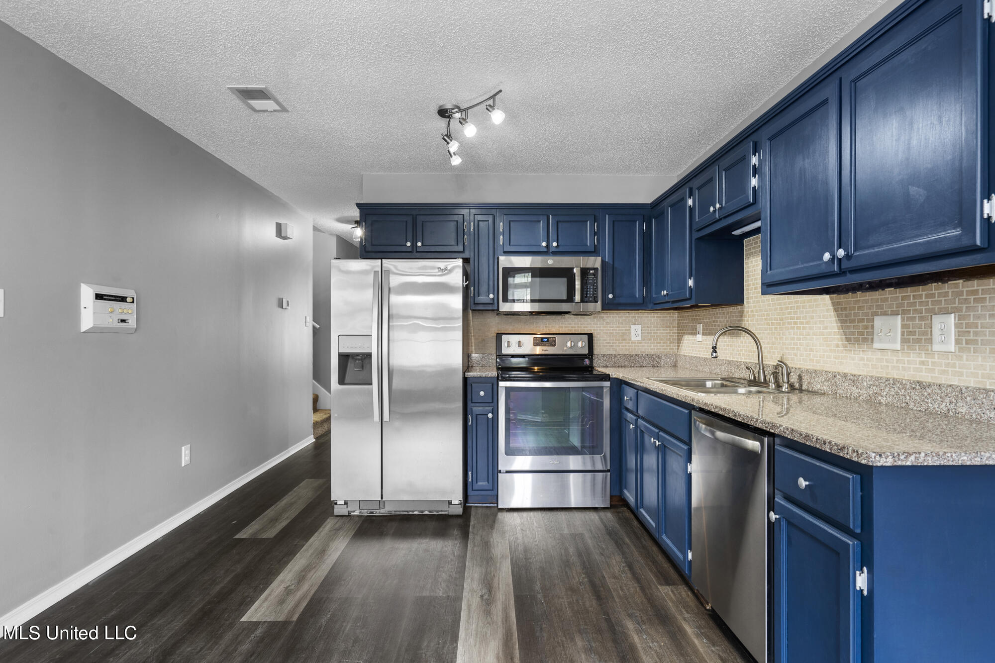 2392 Carter Road Biloxi, MS 39531 - Photo 10 of 21 ghubphoto_010