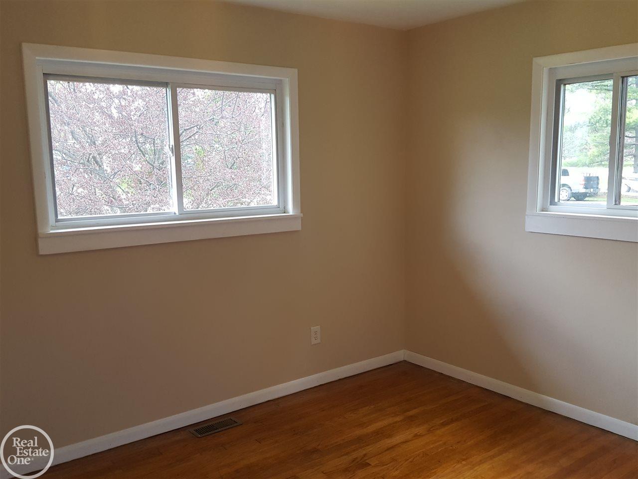 2396 Partridge Road Port Huron, MI 48060 - Photo 16 of 32