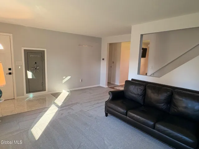 $409,900 | 15 Maywood Drive, Glenville, NY 12302