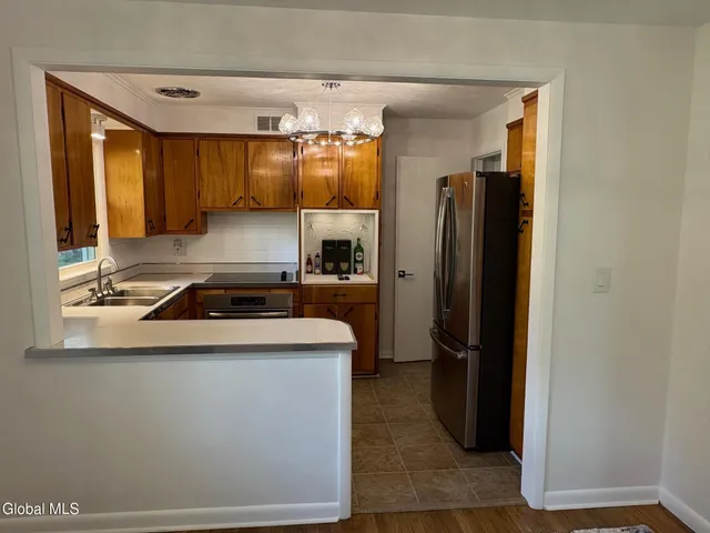 $409,900 | 15 Maywood Drive, Glenville, NY 12302