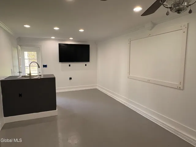 $409,900 | 15 Maywood Drive, Glenville, NY 12302