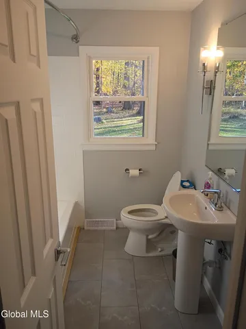 $409,900 | 15 Maywood Drive, Glenville, NY 12302