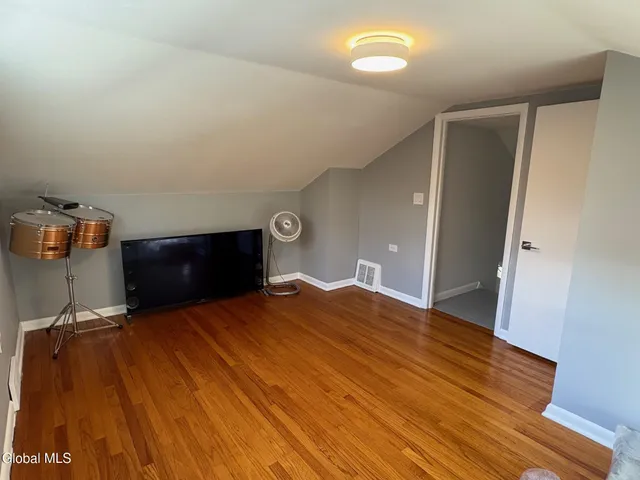 $409,900 | 15 Maywood Drive, Glenville, NY 12302