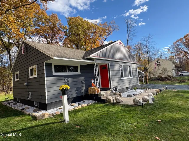 $409,900 | 15 Maywood Drive, Glenville, NY 12302