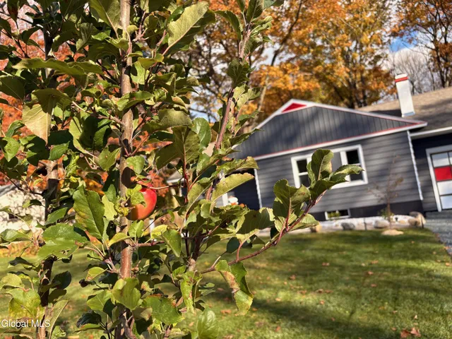 $409,900 | 15 Maywood Drive, Glenville, NY 12302