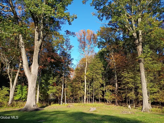 $409,900 | 15 Maywood Drive, Glenville, NY 12302