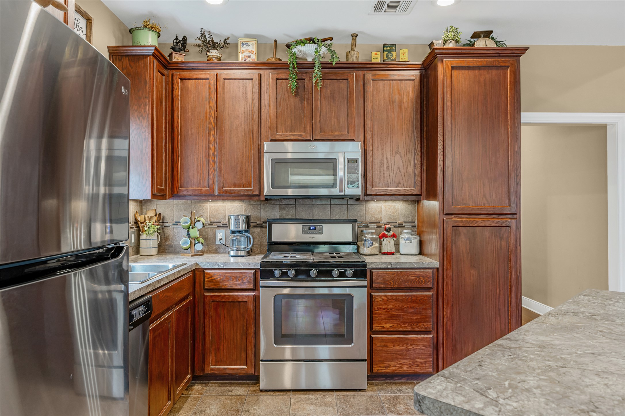 198 Kelley Road East Bastrop, TX 78602 - Photo 16 of 38