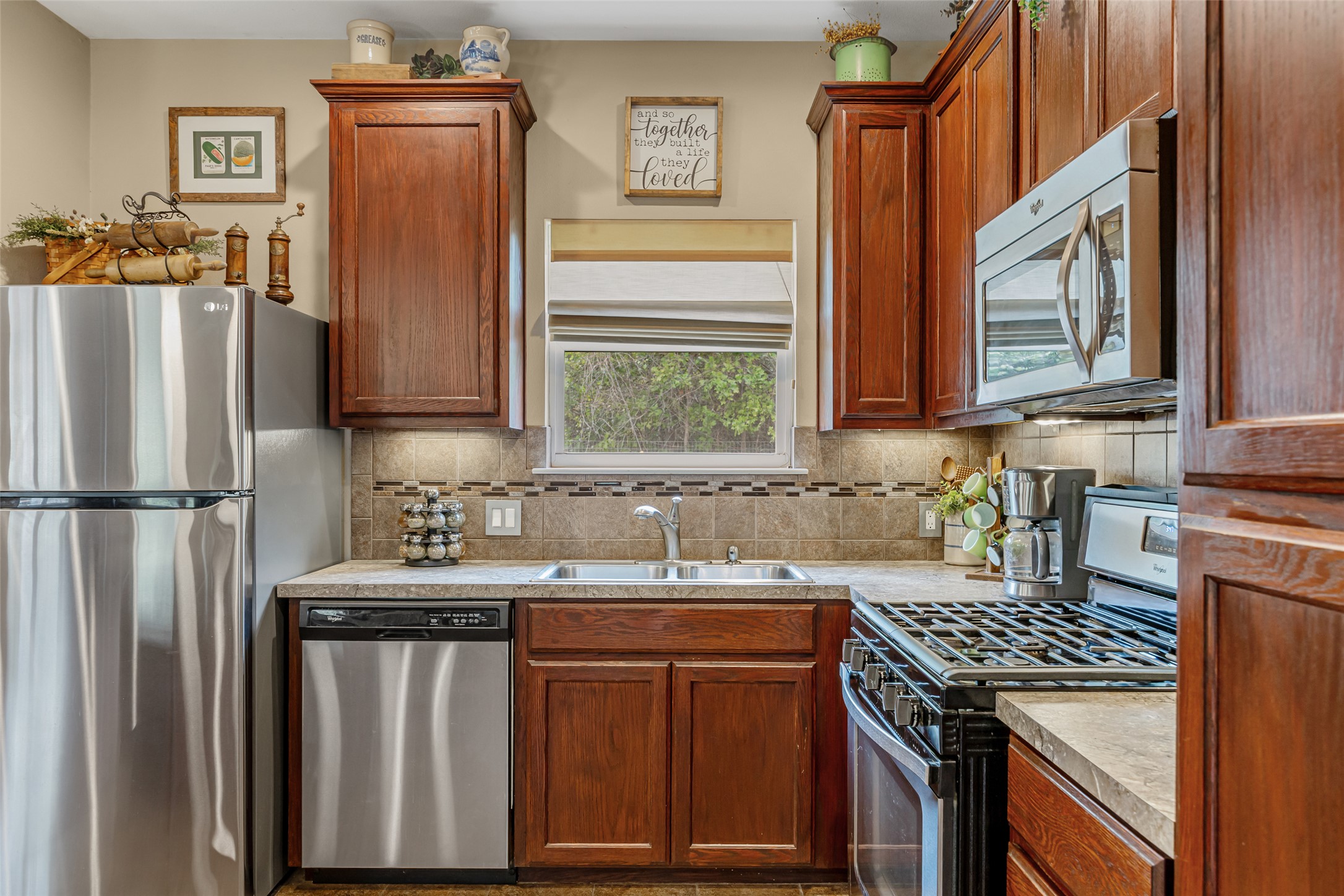 198 Kelley Road East Bastrop, TX 78602 - Photo 17 of 38