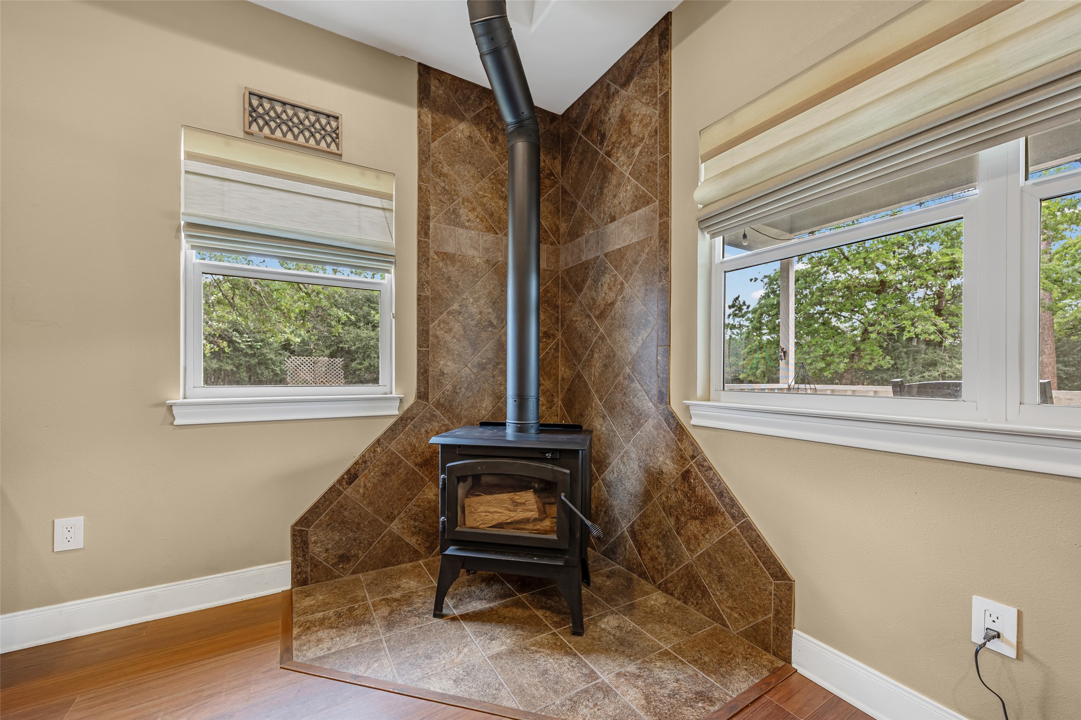 198 Kelley Road East Bastrop, TX 78602 - Photo 10 of 38