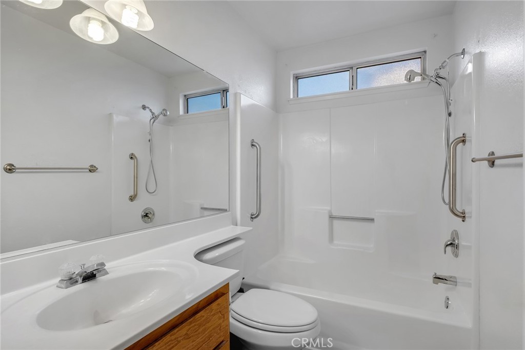 10966 Neola Road Apple Valley, CA 92308 - Photo 12 of 30
