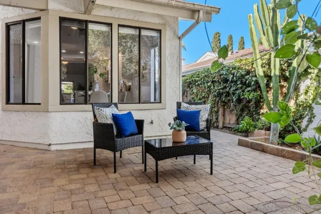 $1,200,000 | 3305 Vivienda Circle, Carlsbad, CA 92009