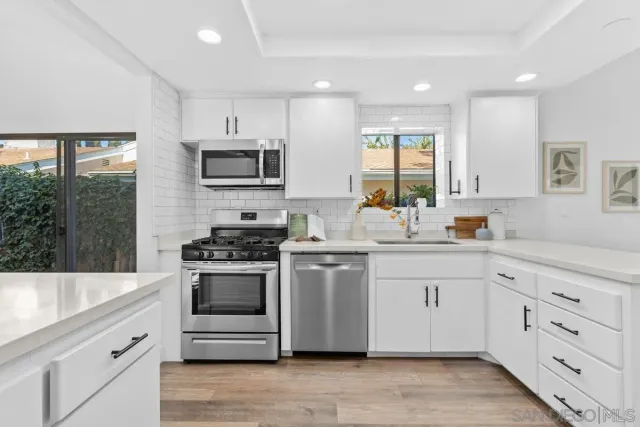 $1,200,000 | 3305 Vivienda Circle, Carlsbad, CA 92009