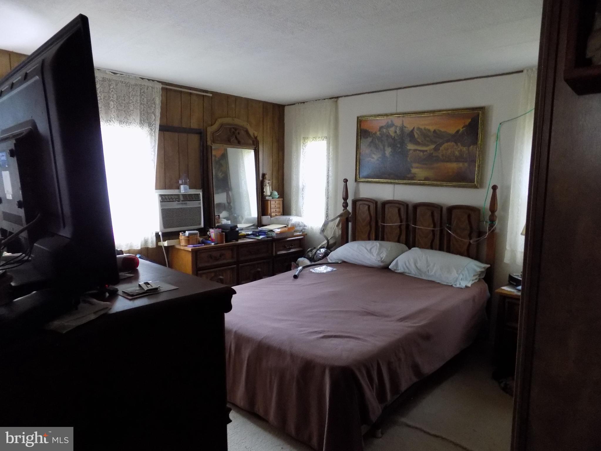 14064 Sutton Lane Ruther Glen, VA 22546 - Photo 5 of 13 Master Bedroom