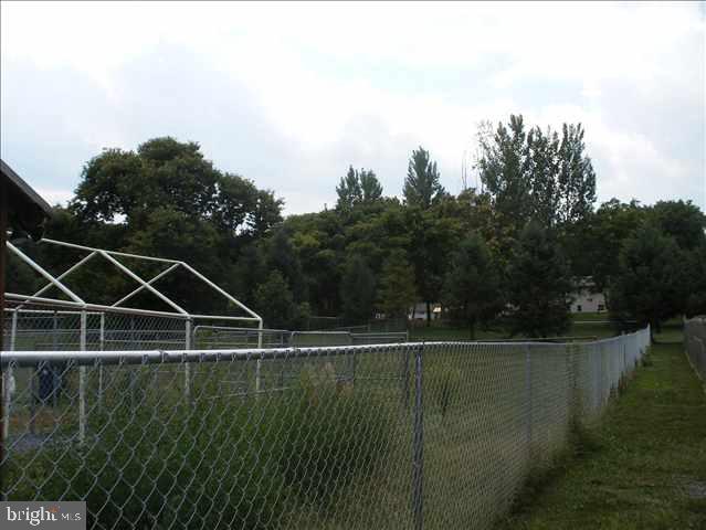 9 Adams Road Carlisle, PA 17015 - Photo 4 of 5 Gallery Image 4