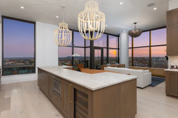 $2,900,000 | 1212 Demonbreun Street, Unit 2802, Nashville, TN 37203