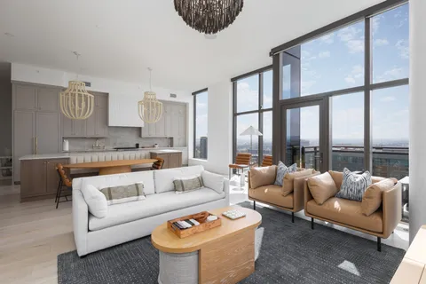 $2,900,000 | 1212 Demonbreun Street, Unit 2802, Nashville, TN 37203