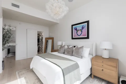 $2,900,000 | 1212 Demonbreun Street, Unit 2802, Nashville, TN 37203