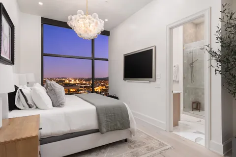 $2,900,000 | 1212 Demonbreun Street, Unit 2802, Nashville, TN 37203