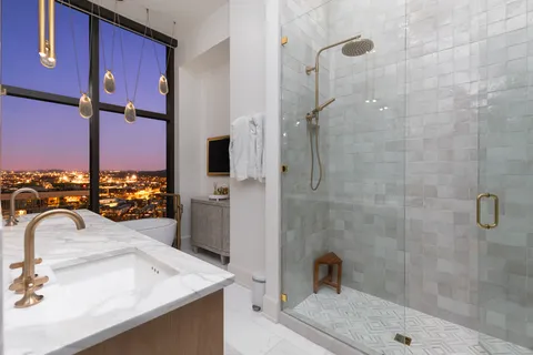 $2,900,000 | 1212 Demonbreun Street, Unit 2802, Nashville, TN 37203