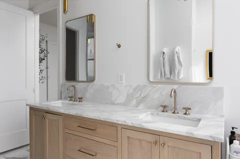 $2,900,000 | 1212 Demonbreun Street, Unit 2802, Nashville, TN 37203