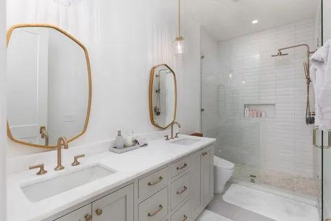 $2,900,000 | 1212 Demonbreun Street, Unit 2802, Nashville, TN 37203