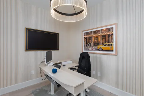 $2,900,000 | 1212 Demonbreun Street, Unit 2802, Nashville, TN 37203