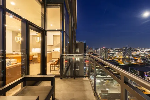 $2,900,000 | 1212 Demonbreun Street, Unit 2802, Nashville, TN 37203