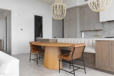 $2,900,000 | 1212 Demonbreun Street, Unit 2802, Nashville, TN 37203