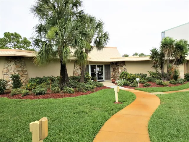 $1,380 | 4480 Ironwood Circle, Unit 302A, Bradenton, FL 34209