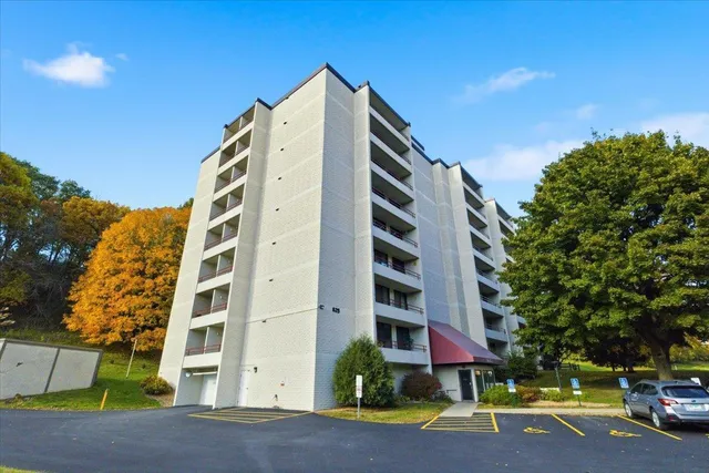 $179,900 | 625 19th Street Northwest, Unit 103, Rochester, MN 55901