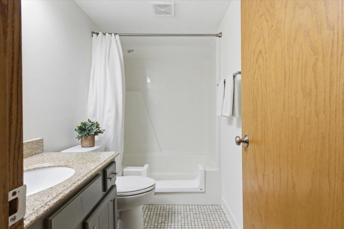 625 19th Street Northwest, Unit 103 Rochester, MN 55901 - Photo 25 of 47