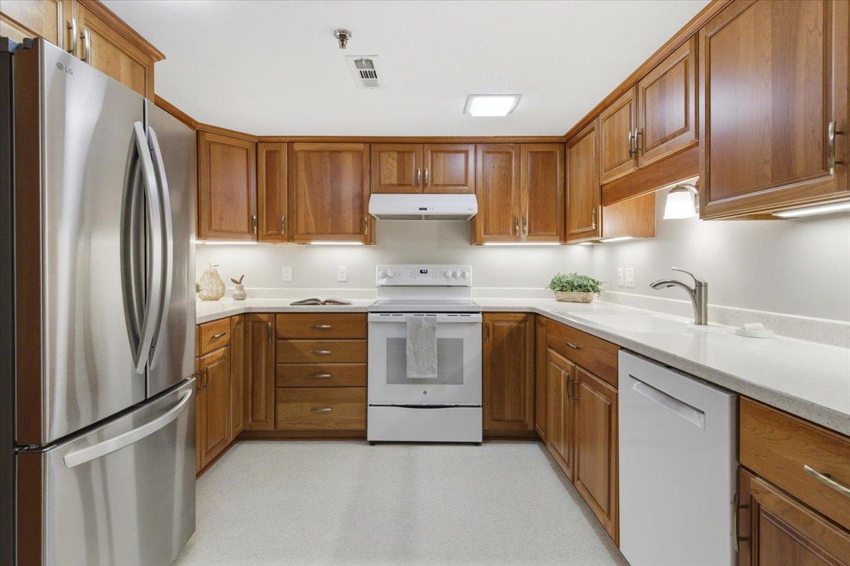 625 19th Street Northwest, Unit 103 Rochester, MN 55901 - Photo 6 of 47