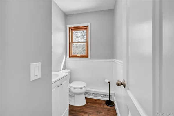 $699,900 | 6 Eisenhower Court, Hopewell Junction, NY 12533