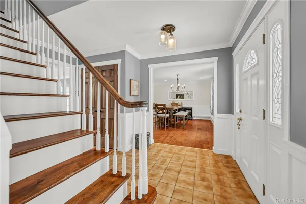 $699,900 | 6 Eisenhower Court, Hopewell Junction, NY 12533