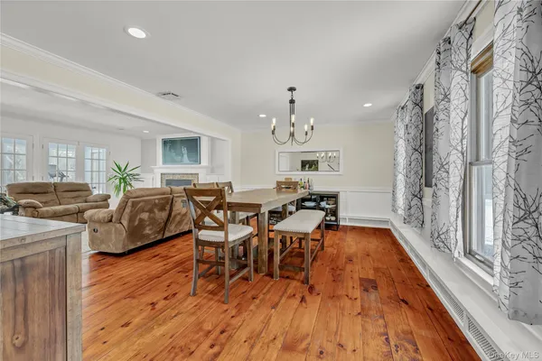 $699,900 | 6 Eisenhower Court, Hopewell Junction, NY 12533