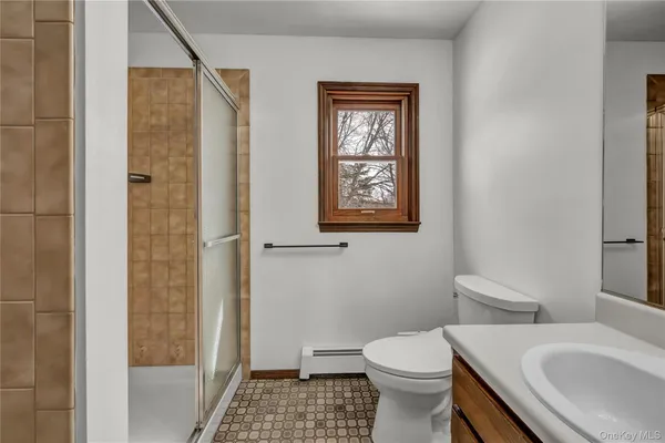 $699,900 | 6 Eisenhower Court, Hopewell Junction, NY 12533