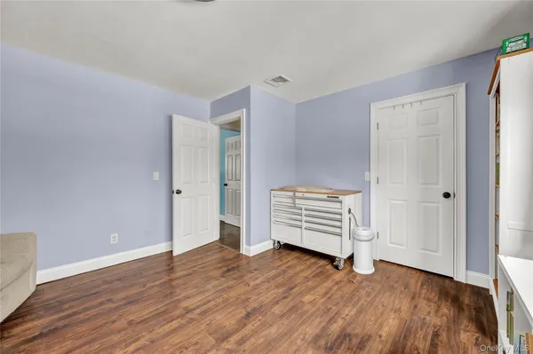 $699,900 | 6 Eisenhower Court, Hopewell Junction, NY 12533