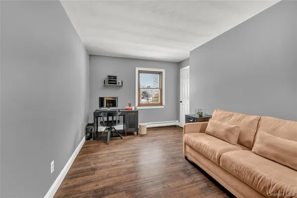 $699,900 | 6 Eisenhower Court, Hopewell Junction, NY 12533